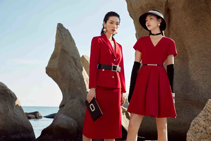 YAOLY姚領(lǐng)丨愛意迭起 遇見一場(chǎng)怦然心動(dòng)